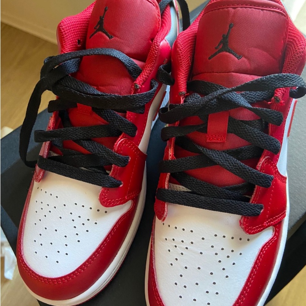 Air Jordan 1 low